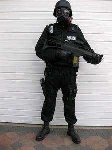 CO19 outfit with gas mask